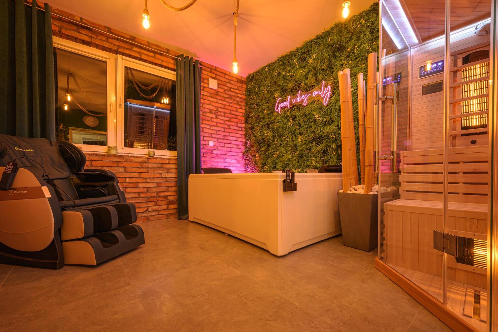 Private Baltic & Art Apartment